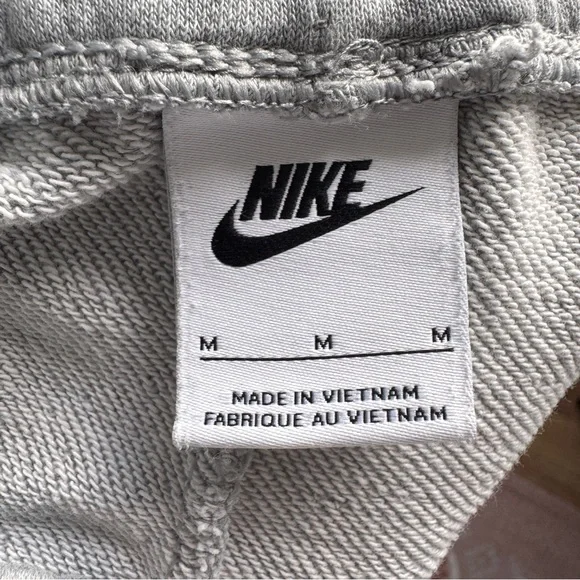 Nike Shorts - Picture 8 of 9